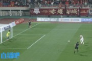DB视讯官方登录入口传奇之子！里瓦尔迪尼奥中甲首秀破门，父亲是巴西名宿里瓦尔多！