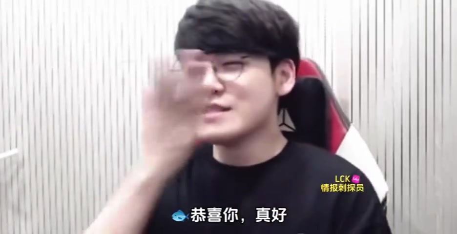 DB视讯官方登录入口Gumayusi的理想求婚方式：安静低语或者在欧洲游钟楼突然跪下求婚